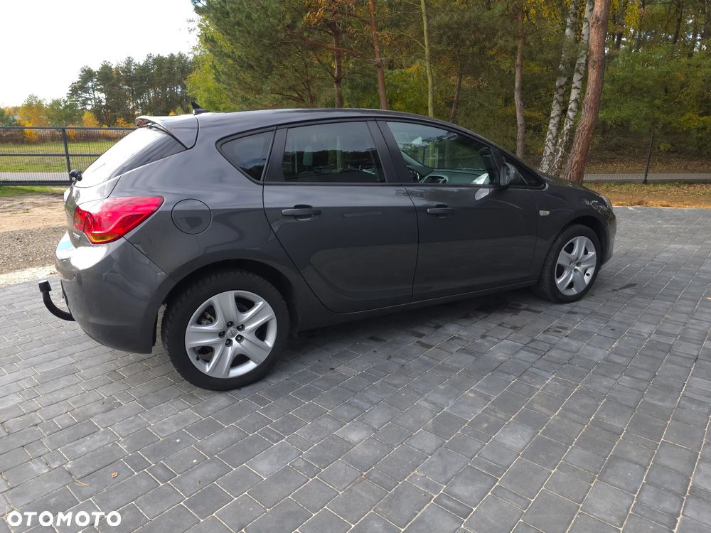 Opel Astra - 18