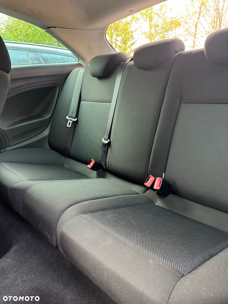 Seat Ibiza SC 1.6 16V Sport - 11