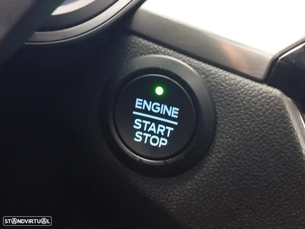 Ford Kuga 2.5 PHEV Titanium - 24