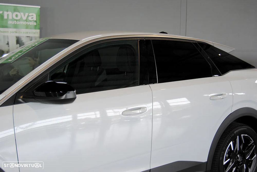 Peugeot 3008 1.2 Hybrid Allure e-DCS6 - 11