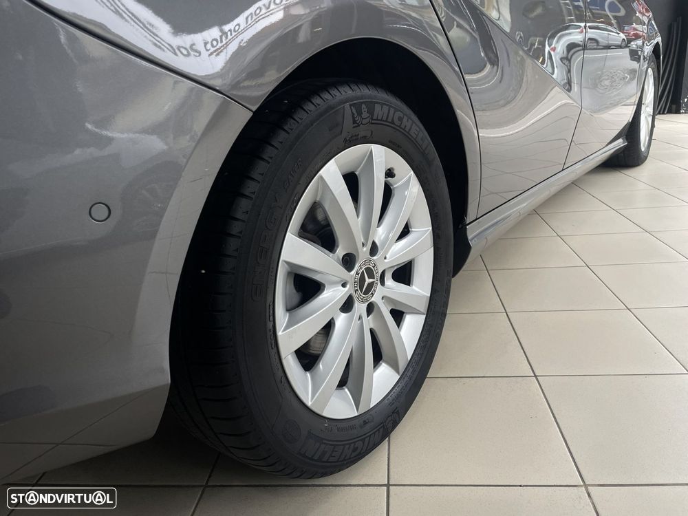 Mercedes-Benz B 180 d Style - 36