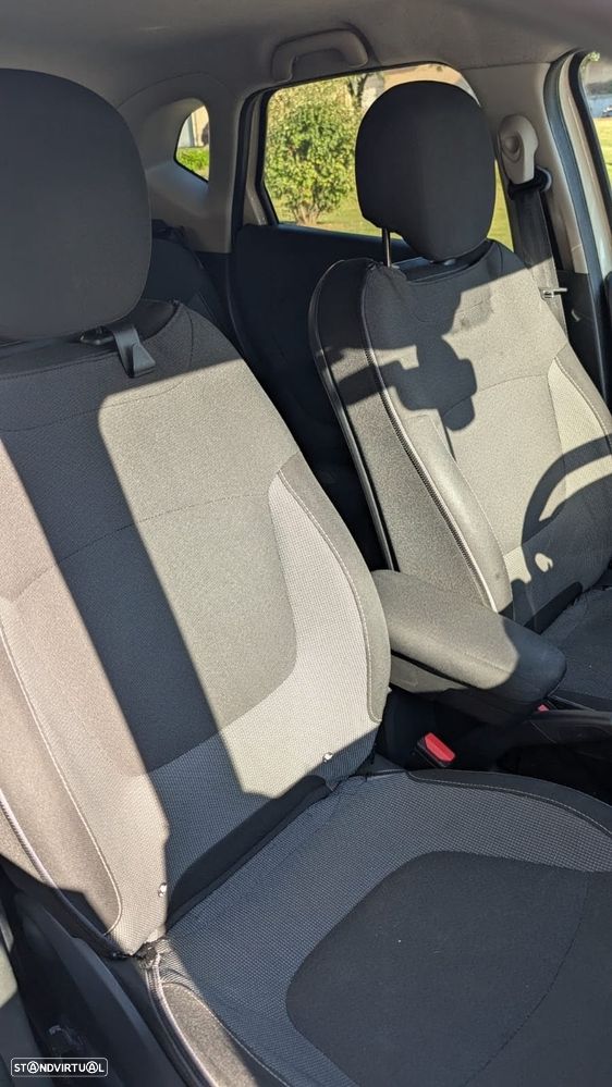 Renault Captur 1.5 dCi - 14