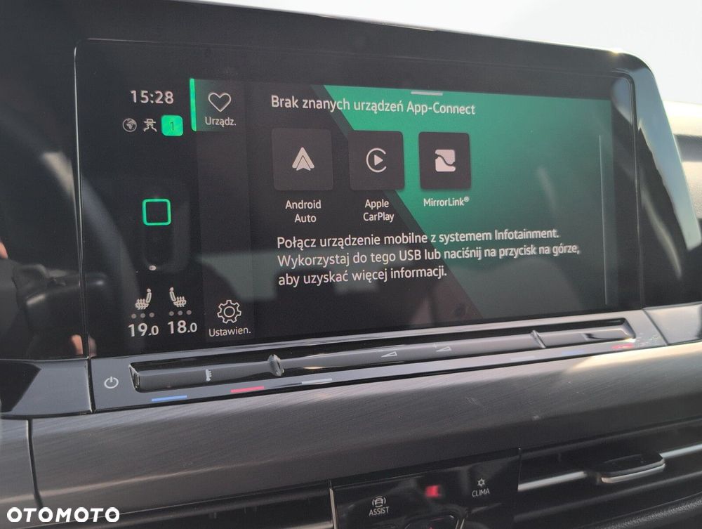 Volkswagen Golf 1.5 eTSI EVO Style DSG - 24