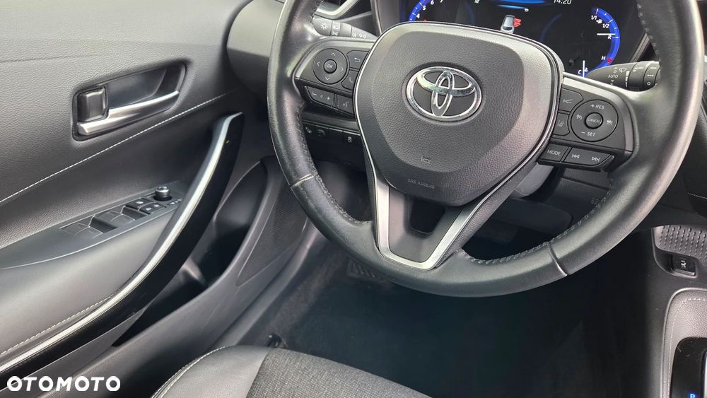 Toyota Corolla 1.8 Hybrid Executive - 16