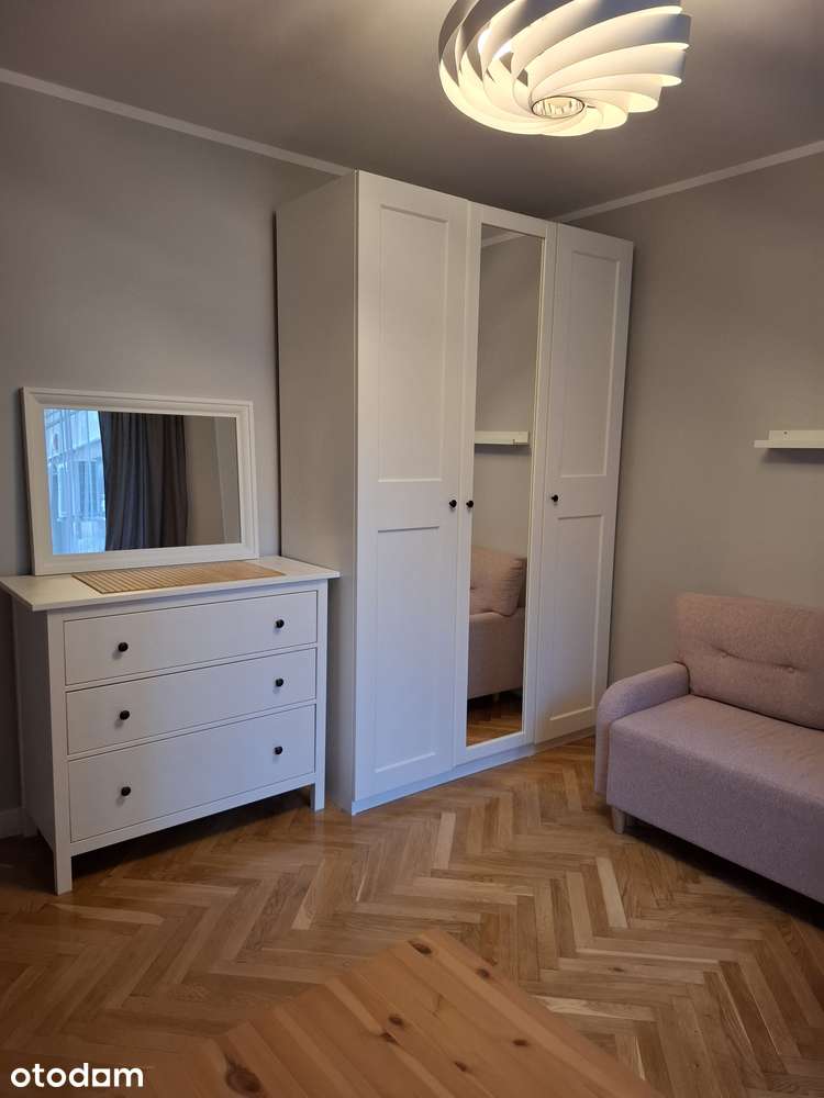 Kawalerka na Andersa, Muranów