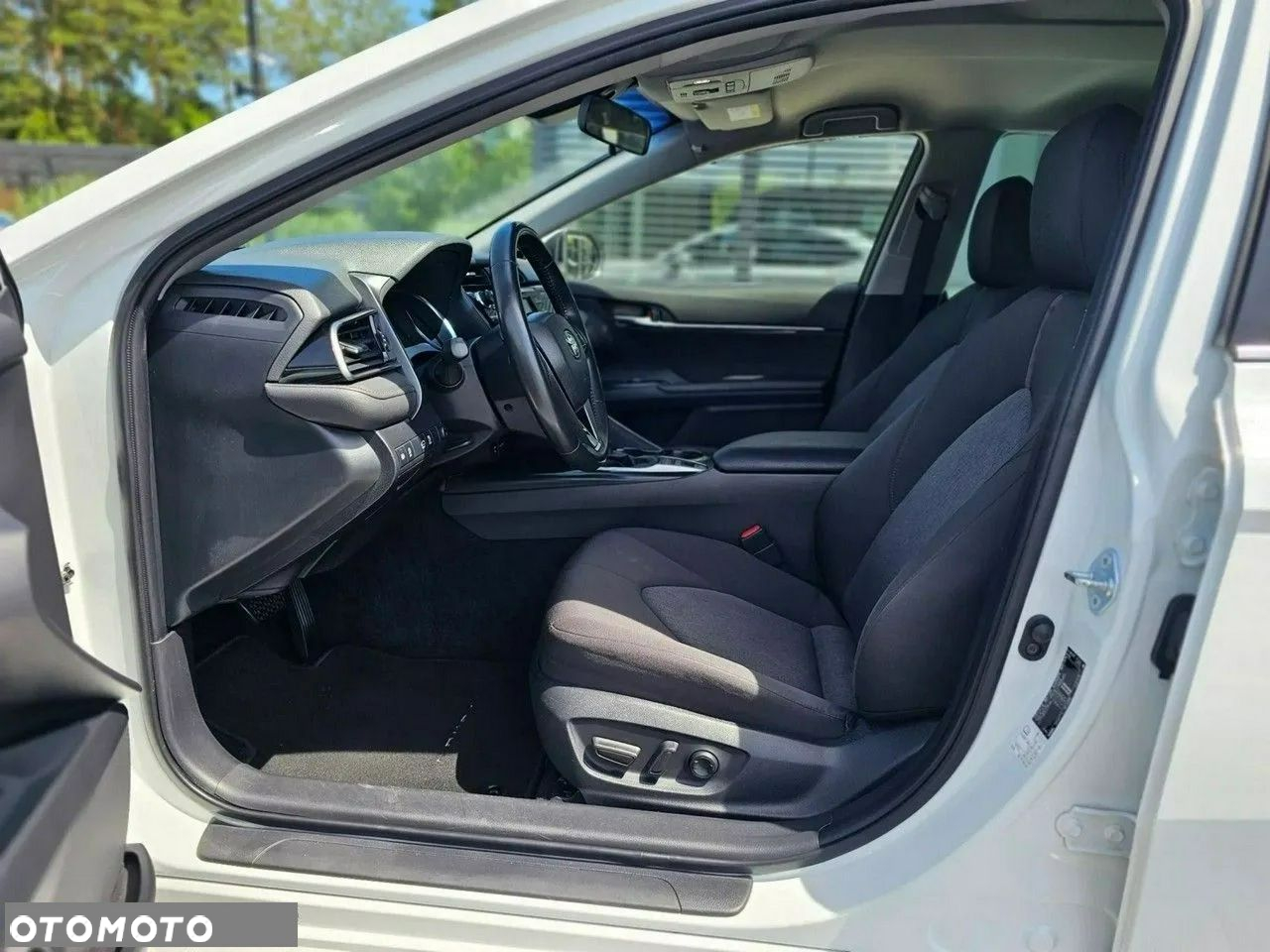 Toyota Camry - 26