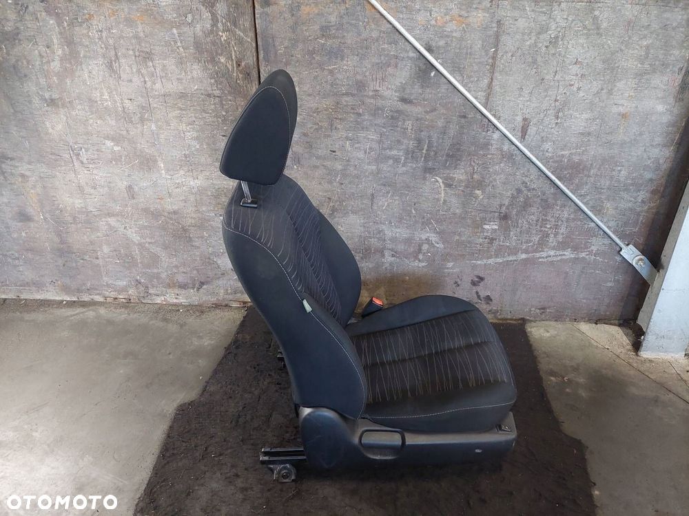 FOTELE KOMPLET LEWY PRAWY KANAPA TYŁ MAZDA 2 DE 5D - 7