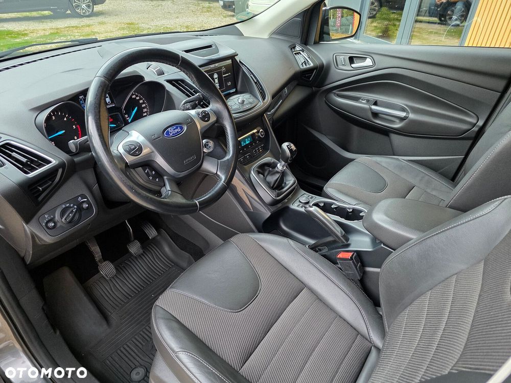 Ford Kuga - 10