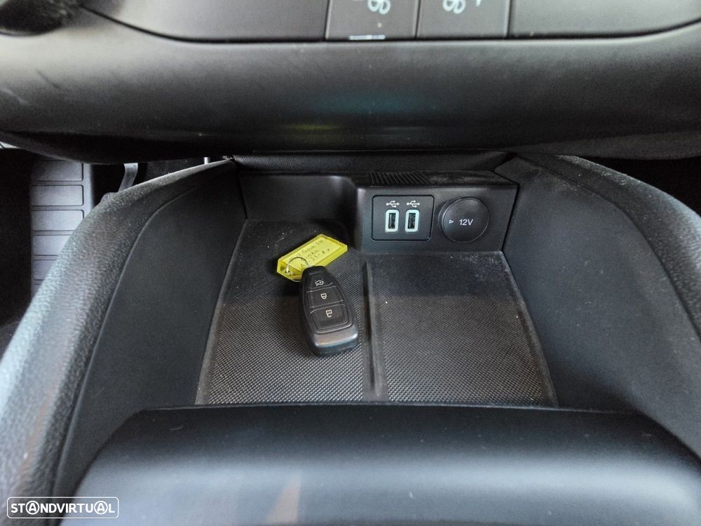 Ford Focus SW 1.5 TDCi EcoBlue Active - 24