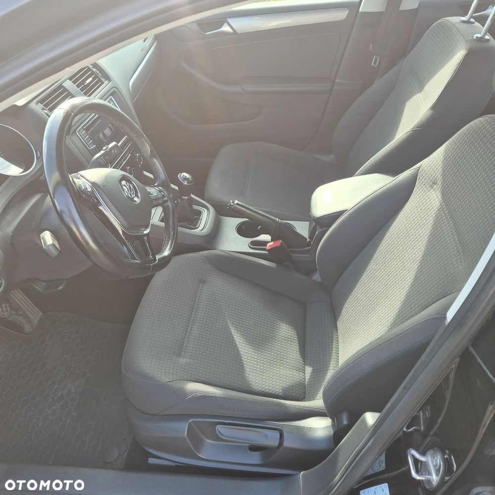 Volkswagen Jetta 1.2 TSI BMT Comfortline - 15