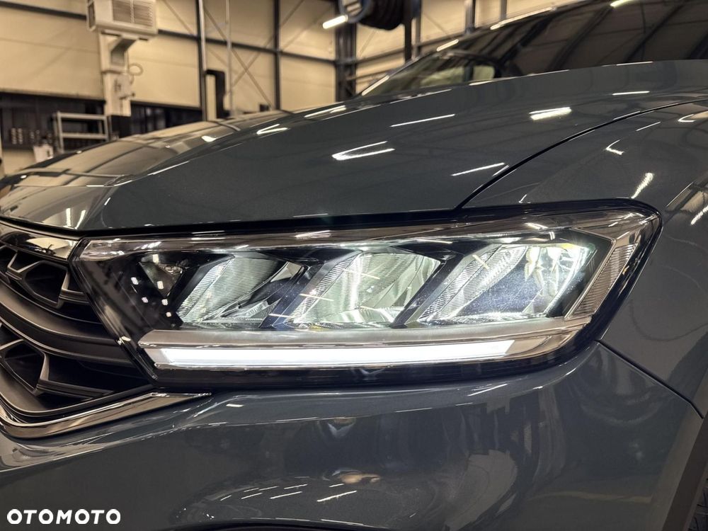 Volkswagen T-Roc 1.5 TSI Life DSG - 28