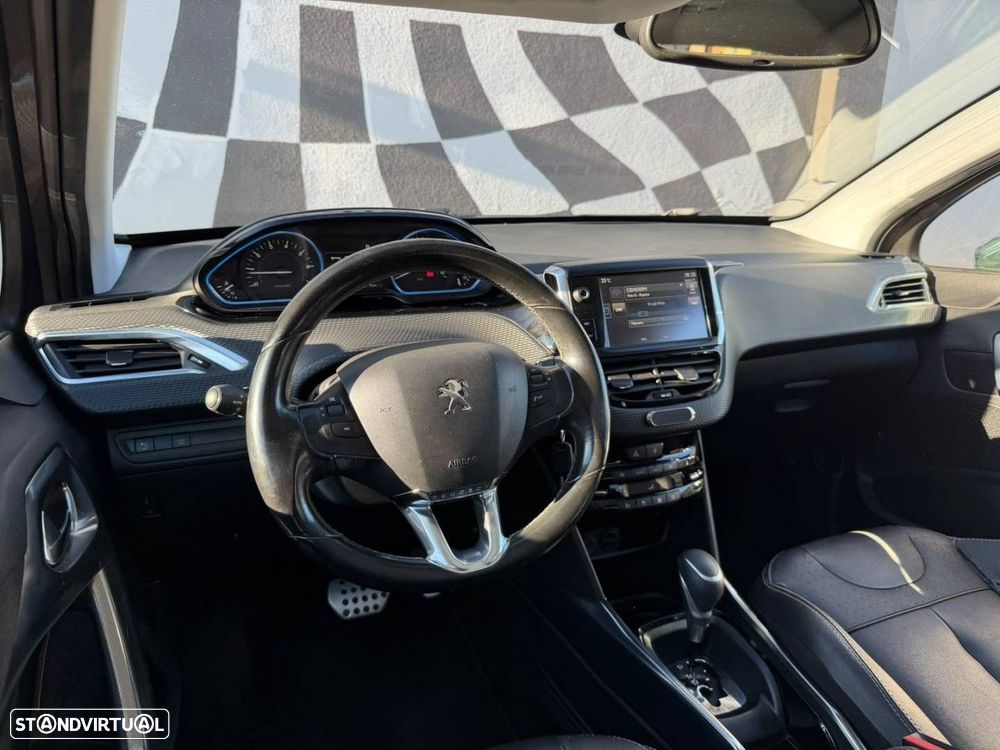 Peugeot 2008 1.2 PureTech Crossway EAT6 - 4