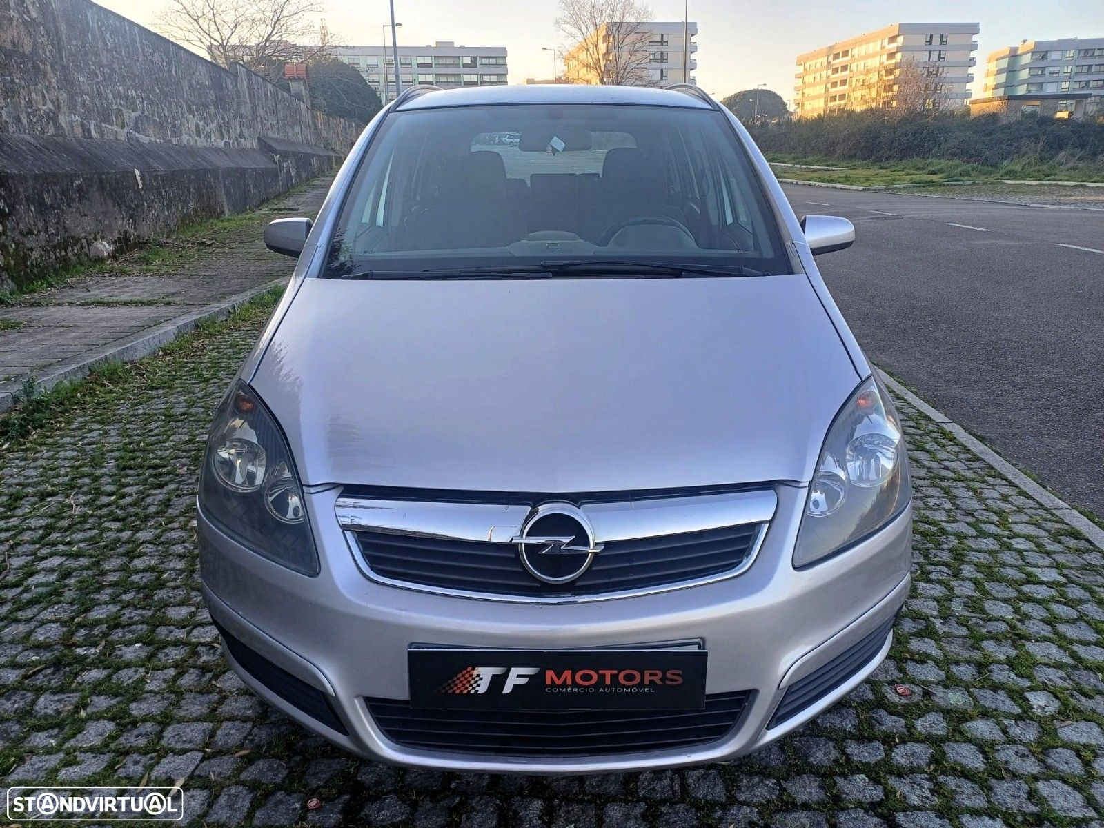 Opel Zafira 1.9 CDTi Enjoy - 2