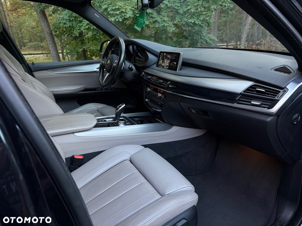 BMW X5 xDrive30d - 14