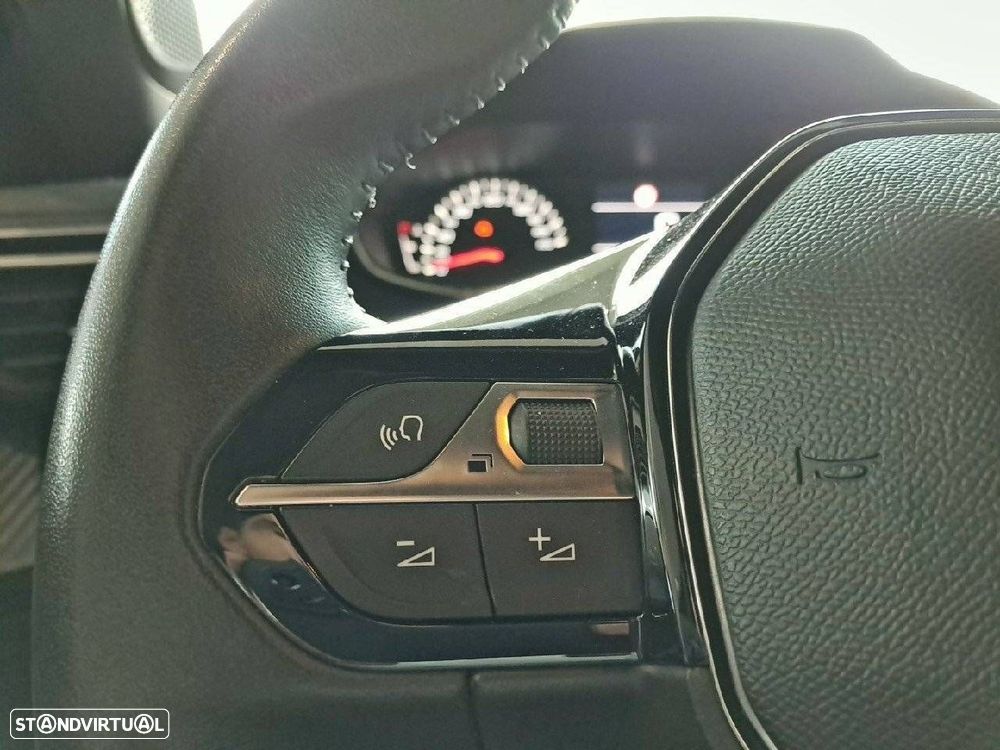 Peugeot 2008 1.2 PureTech Active - 16