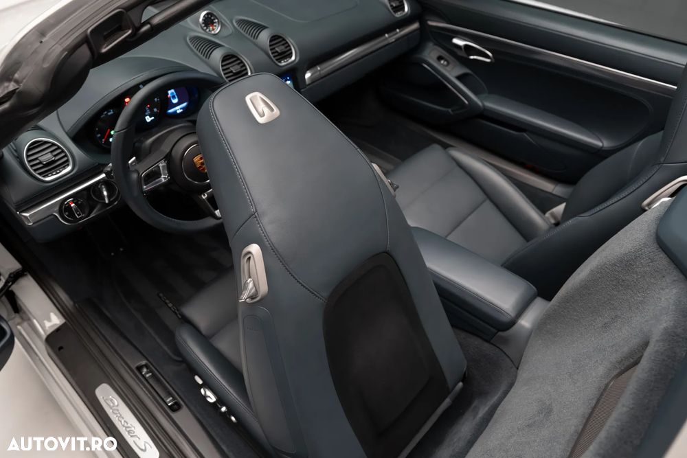 Porsche Boxster S PDK - 33