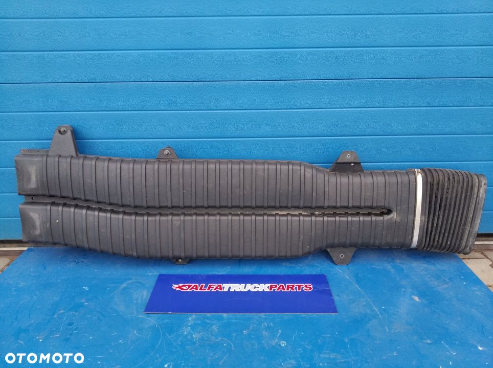 VOLVO FH 4 WLOT DOLOT POWIETRZA KOMIN - 2