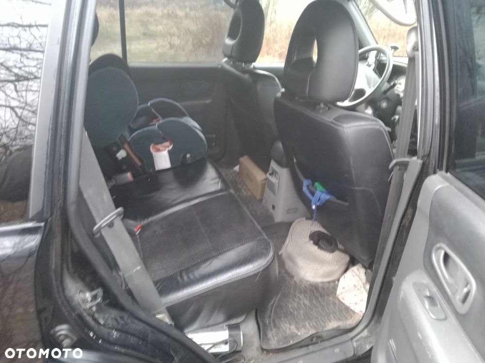 Mitsubishi Pajero Sport - 13