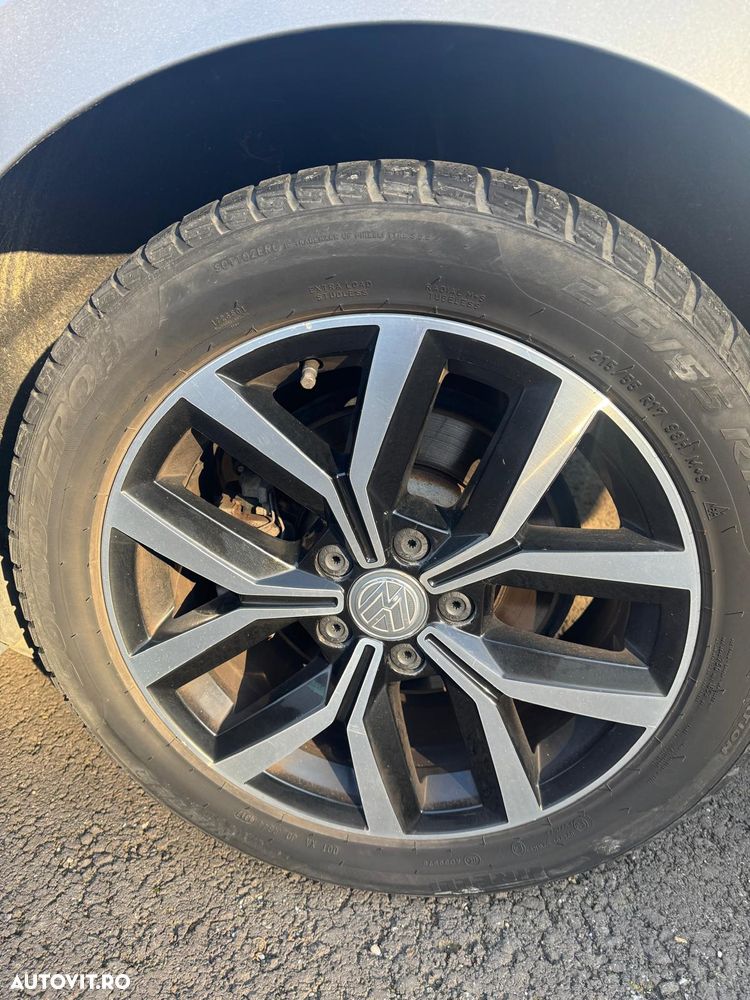 Volkswagen Passat - 11