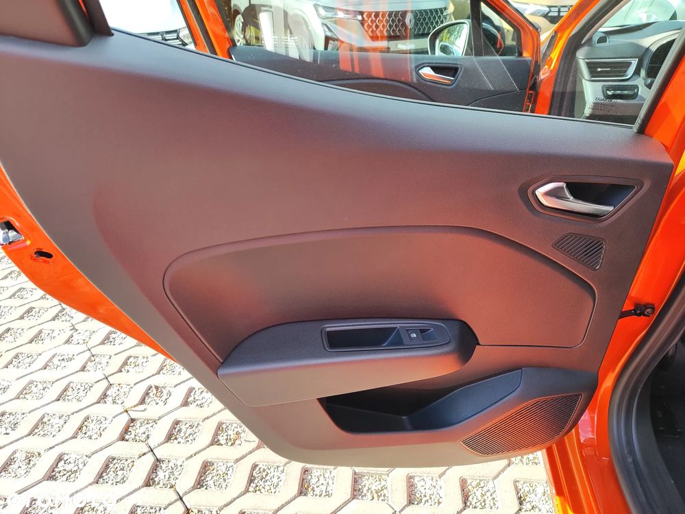 Renault Clio - 25