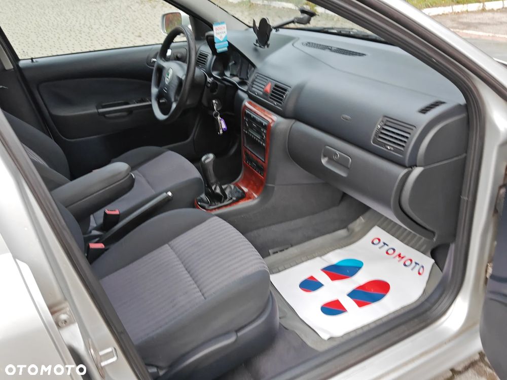 Skoda Octavia 2.0 Ambiente - 19