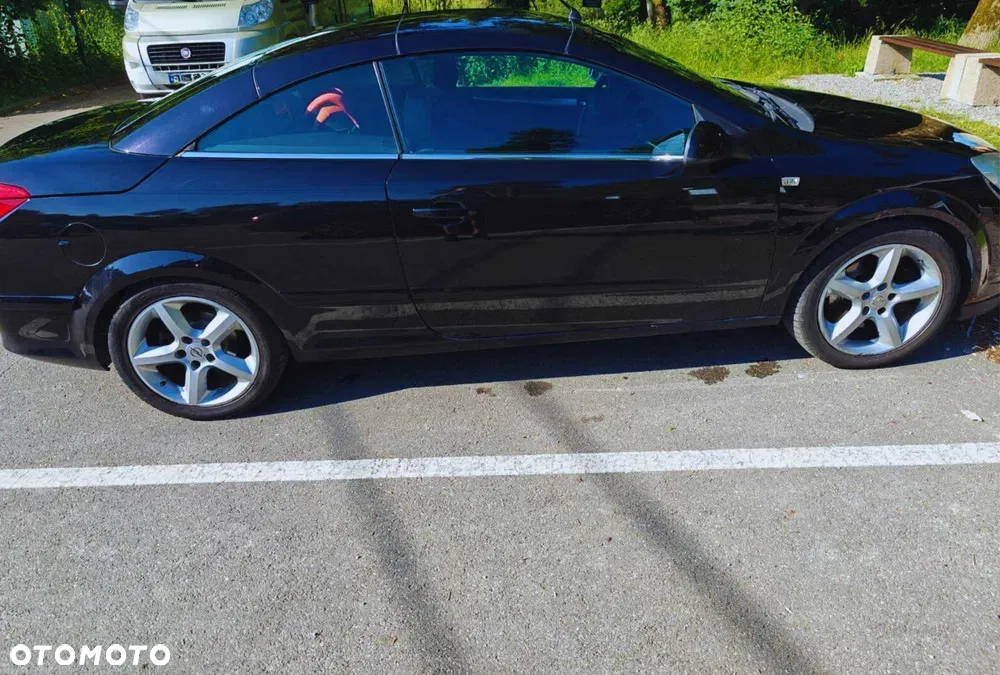 Opel Astra III GTC 1.9 CDTI Essentia - 6