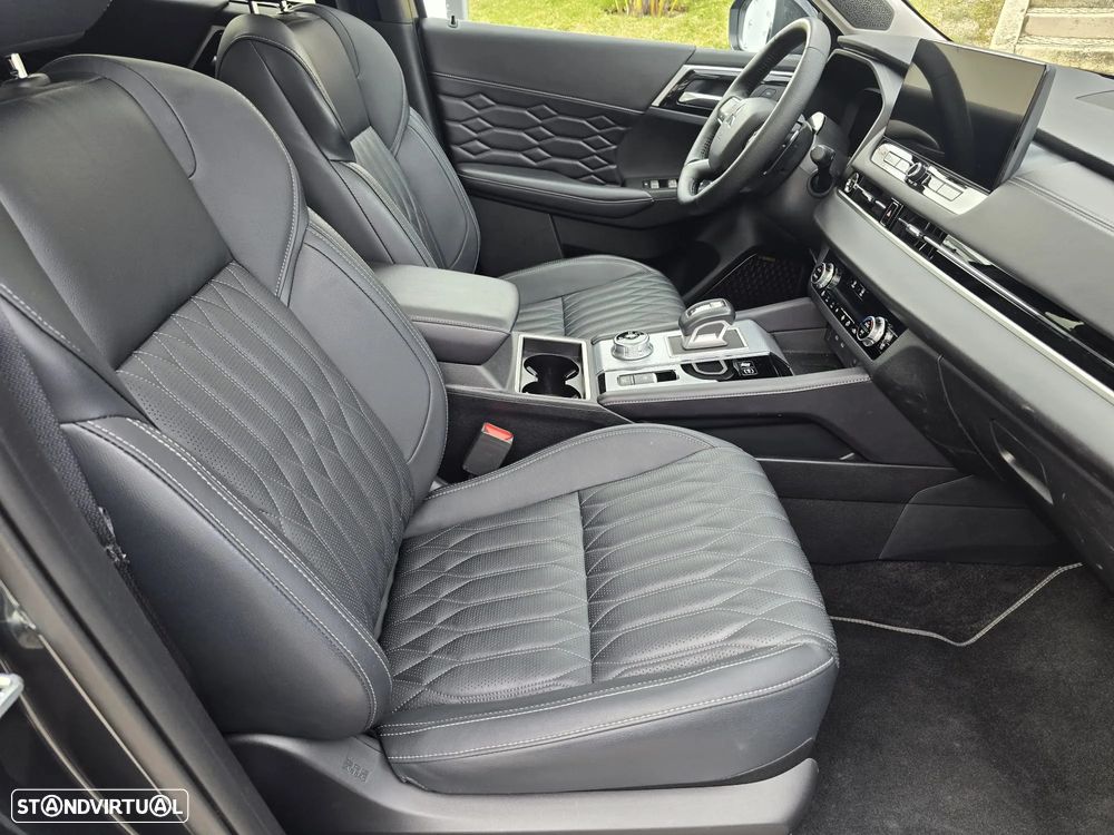 Mitsubishi Outlander 2.4 PHEV Instyle - 32