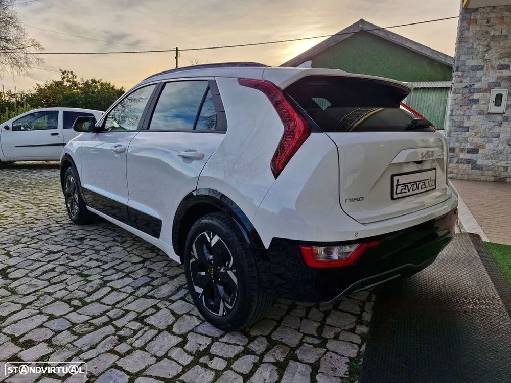 Kia Niro EV 64kWh Drive - 6