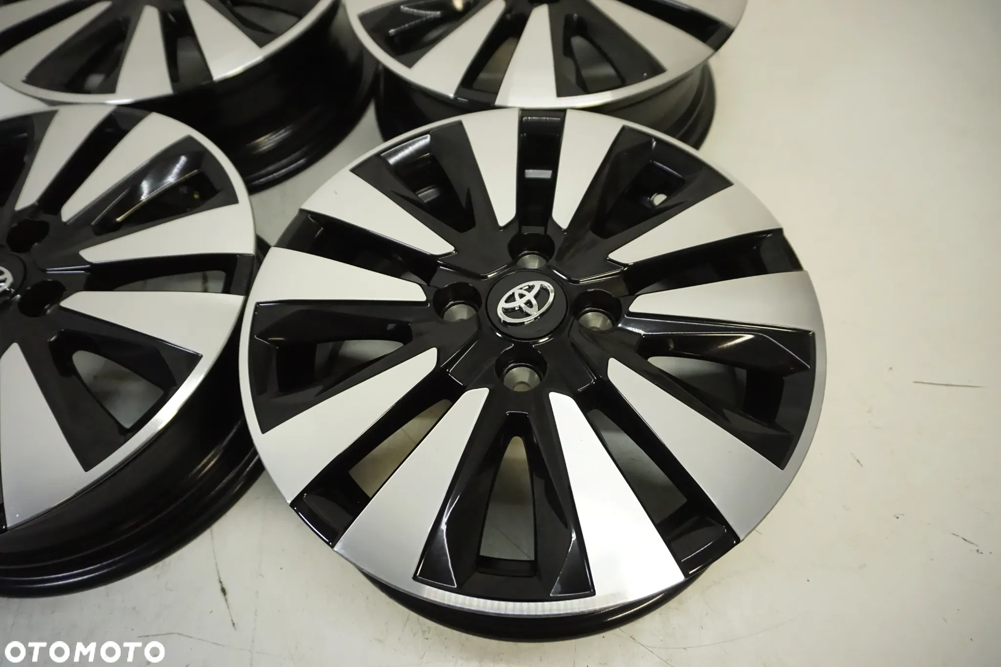 FELGI ALUMINIOWE 15 TOYOTA YARIS I-II-III COROLLA IQ AYGO CITROEN C1 PEUGEOT 108 ET39 NOWE - 9