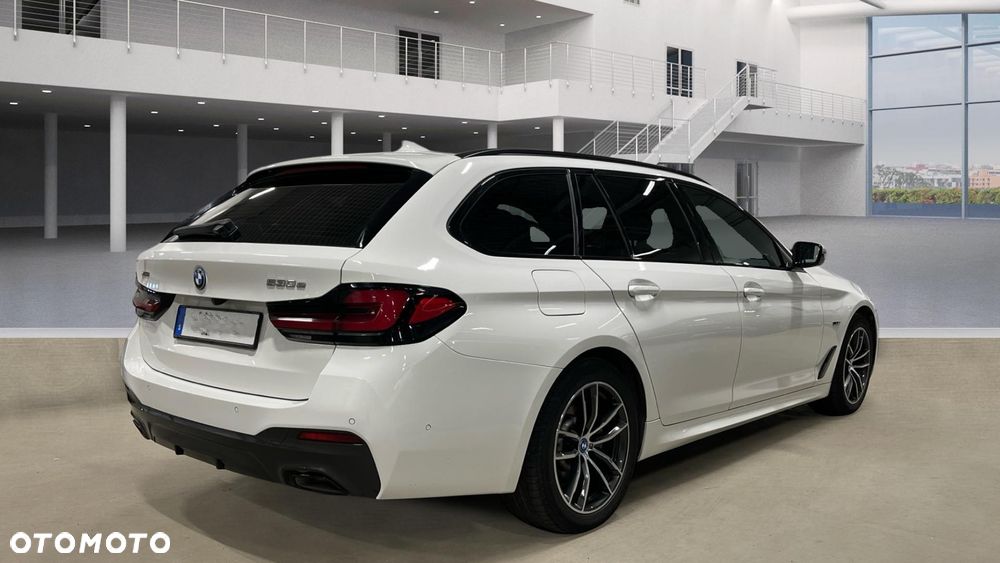 BMW Seria 5 530e xDrive - 3