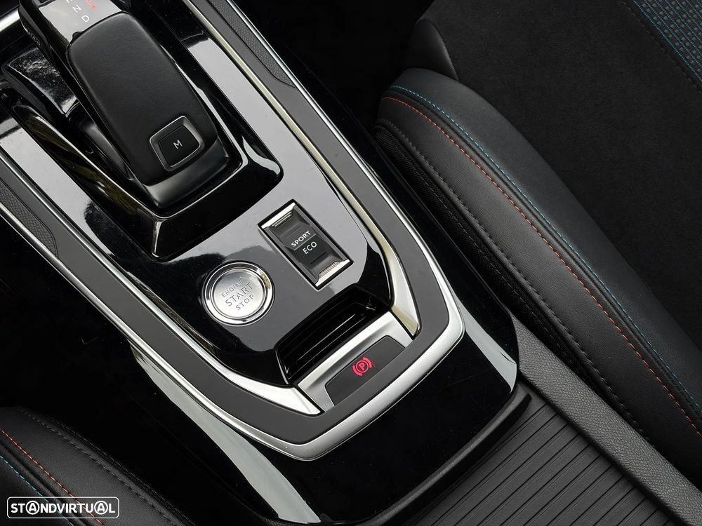 Peugeot 308 PureTech 130 GPF EAT8 Stop & Start Tech Edition - 33