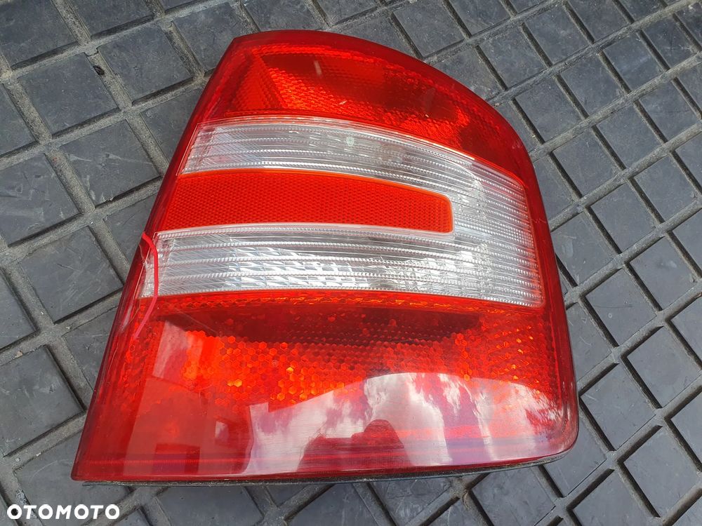 SKODA FABIA I 6Y LAMPA PRAWY TYŁ PRAWA TYLNA LIFT  6Y9945112B - 1