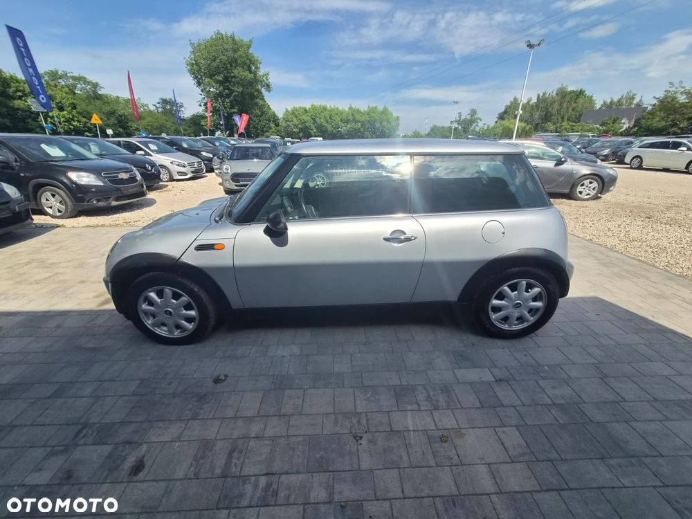 MINI Cooper Standard - 2