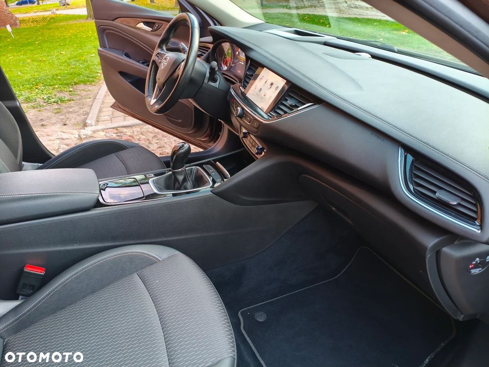 Opel Insignia - 19