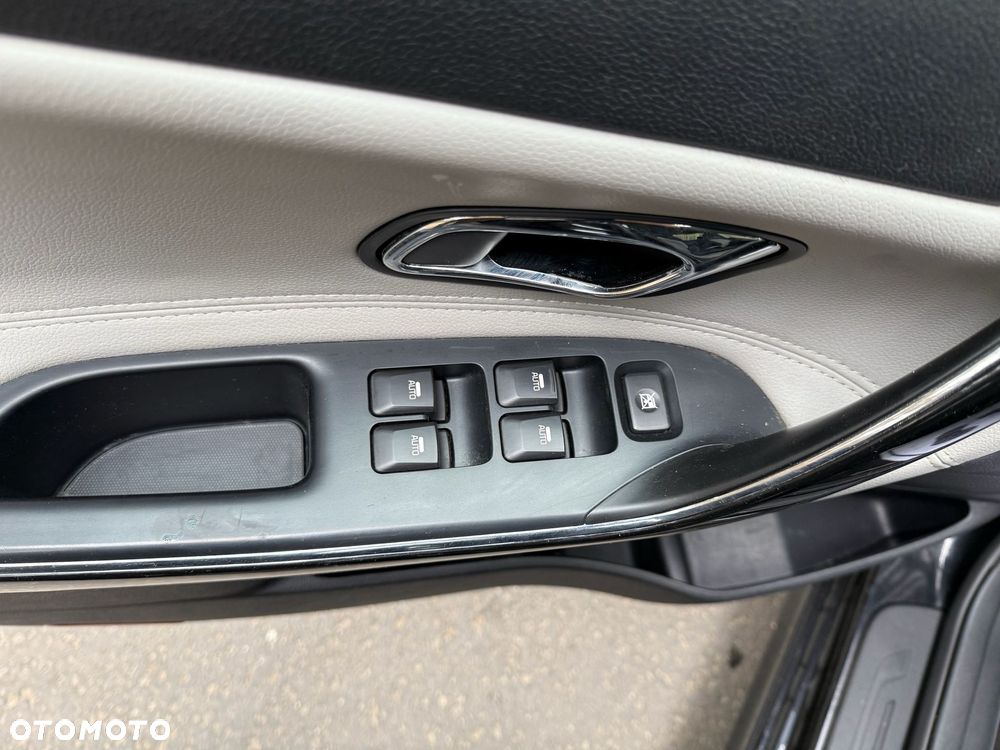 Kia Ceed 1.6 GDI DCT Platinum Edition - 11