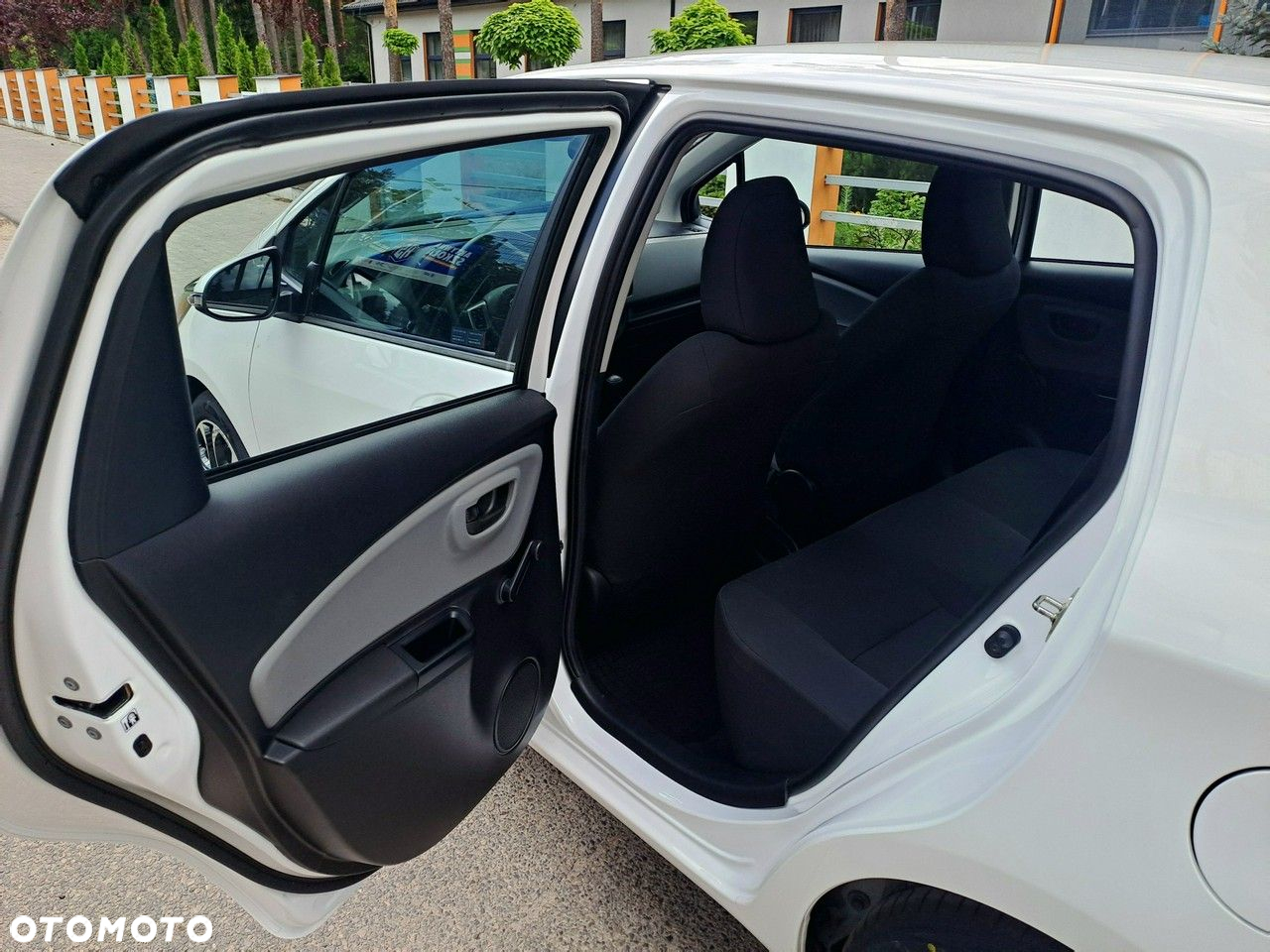 Toyota Yaris 1.0 Comfort - 10