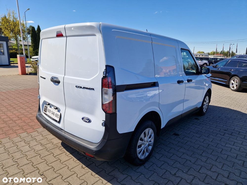 Ford Transit Courier - 5