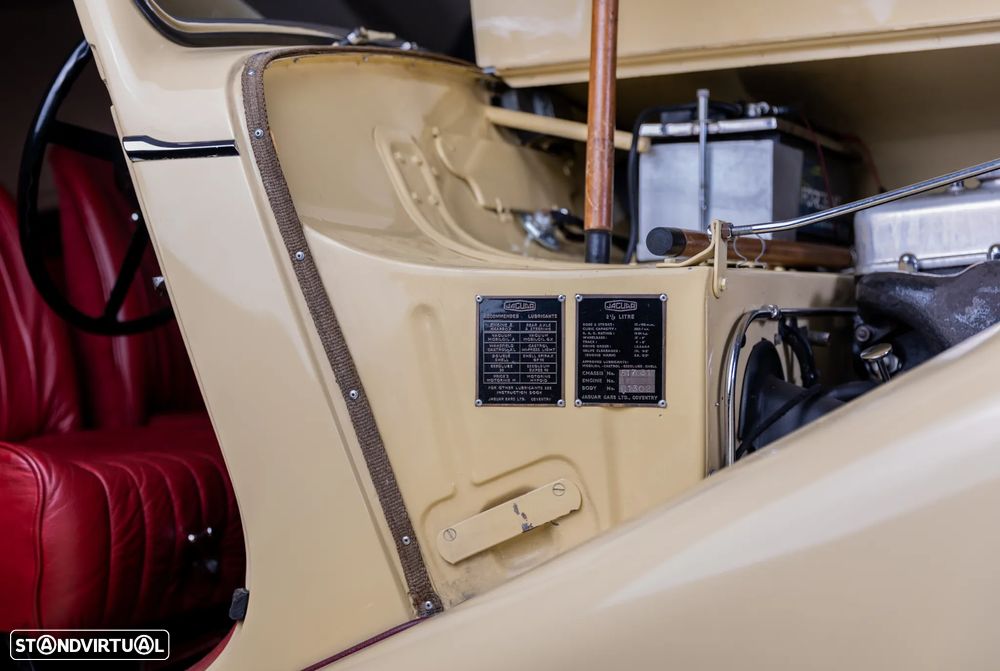 Jaguar MK IV - 23