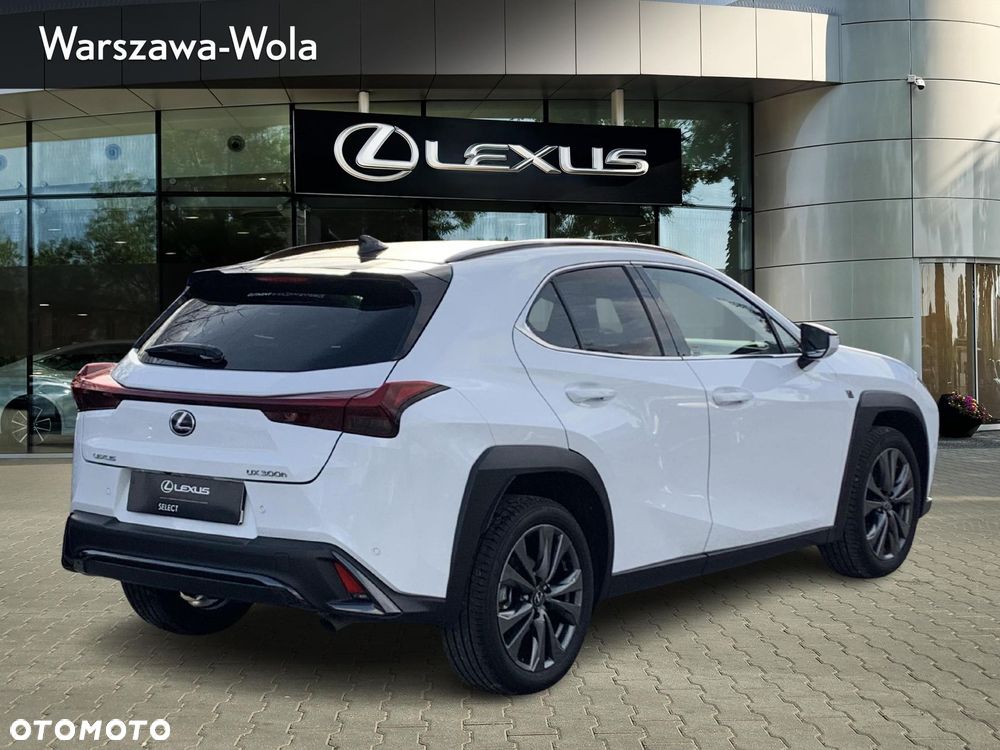 Lexus UX 300h F Sport Design - 5