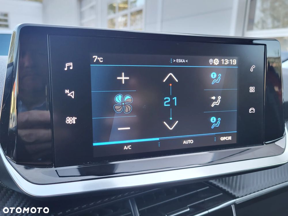 Peugeot 2008 1.2 PureTech Allure Pack S&S - 19
