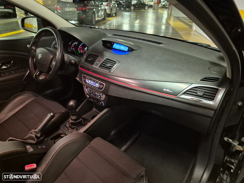 Renault Mégane Sport Tourer 1.5 dCi GT Line - 37