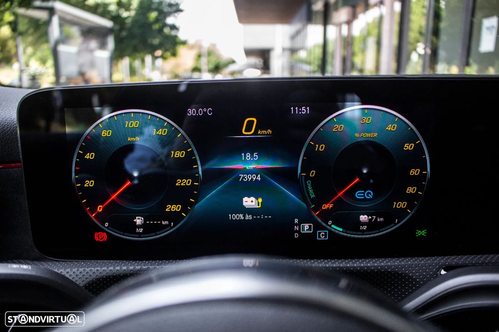 Mercedes-Benz A 250 e AMG Line - 18