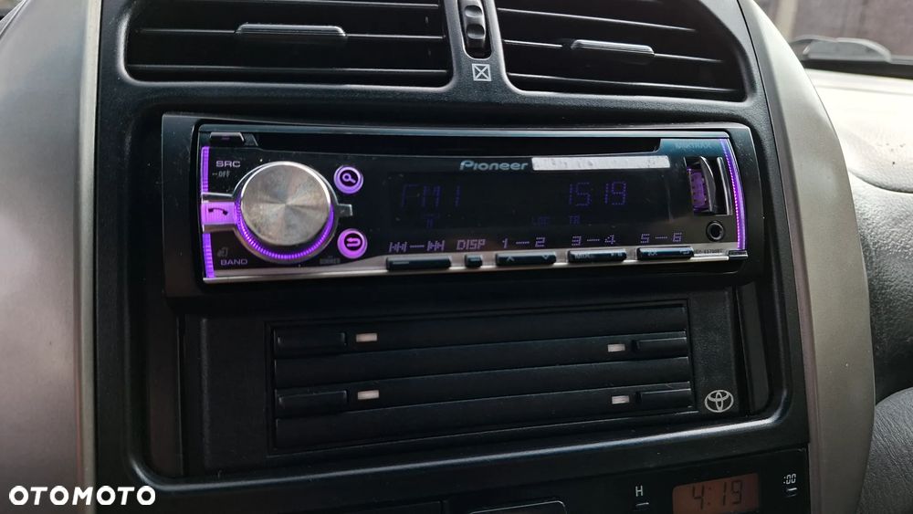 Toyota RAV4 1.8 VVT-i Terra 2WD - 30