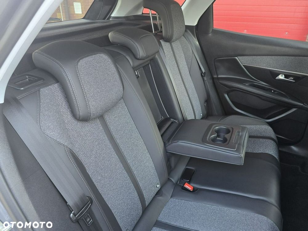 Peugeot 3008 - 22