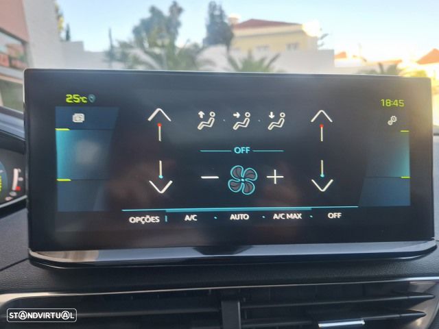 Peugeot 3008 225 e-EAT8 GT - 17