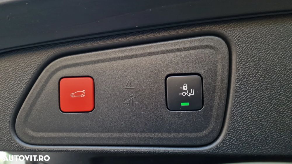 Peugeot 3008 PHEV 300 EAT8 4X4 GT - 35