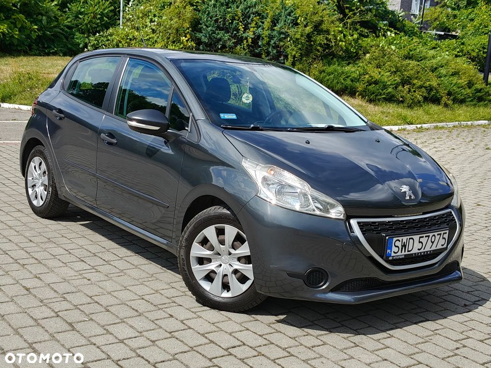 Peugeot 208 82 VTI Allure - 4
