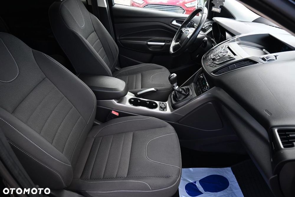 Ford Kuga 1.5 EcoBoost 2x4 Titanium - 31