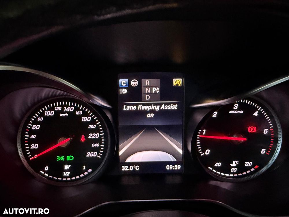 Mercedes-Benz GLC Coupe 250 d 4Matic 9G-TRONIC AMG Line - 26
