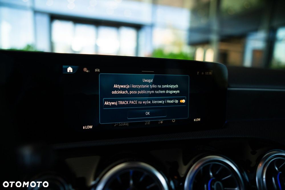 Mercedes-Benz Klasa A 45 S AMG 4-Matic 8G-DCT - 24